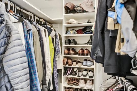 Купить кондоминиум в Санни-Айлс-Бич, Флорида 2 спальни, 113.34м2, № 2017922 - фото 15