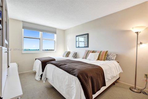 Купить кондоминиум в Санни-Айлс-Бич, Флорида 2 спальни, 113.34м2, № 2017922 - фото 17