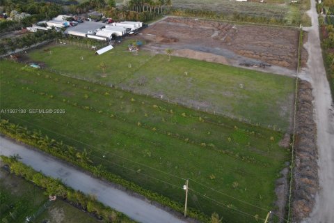 Купить коммерческую недвижимость в Майами, Флорида № 2051898 - фото 5