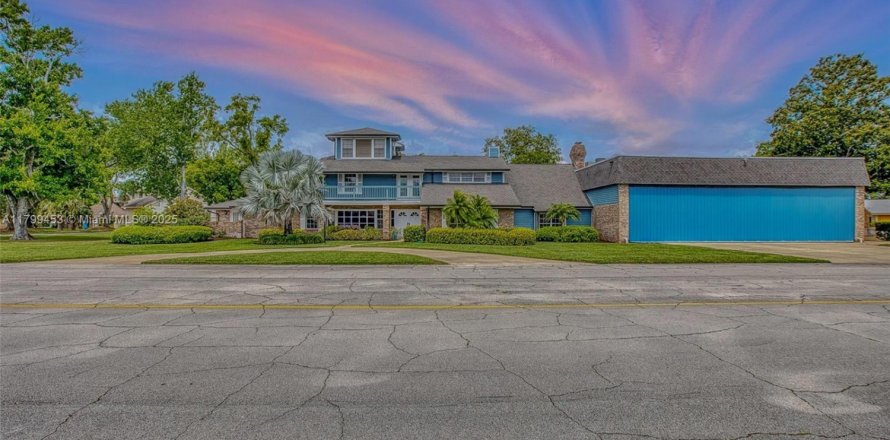 Casa en Port Orange, Florida 4 dormitorios, 462.75 m2 № 1676744
