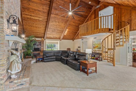 Casa en venta en Port Orange, Florida, 4 dormitorios, 462.75 m2 № 1676744 - foto 5