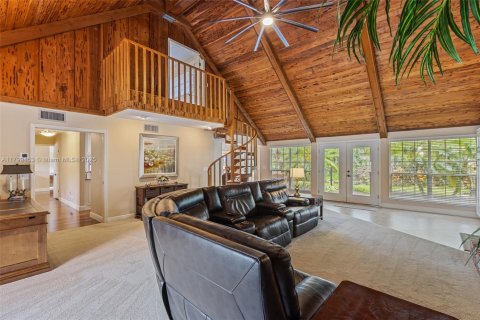 Casa en venta en Port Orange, Florida, 4 dormitorios, 462.75 m2 № 1676744 - foto 7