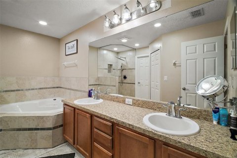 Casa en venta en Tavares, Florida, 4 dormitorios, 164.62 m2 № 1614458 - foto 2