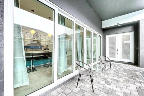 House in Davenport, Florida 4 bedrooms, 235.04 sq.m. № 1415028 - photo 4