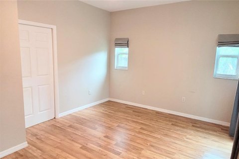 House in Sarasota, Florida 3 bedrooms, 107.86 sq.m. № 2238290 - photo 17