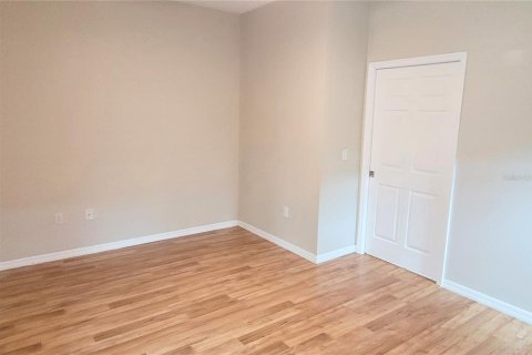 House in Sarasota, Florida 3 bedrooms, 107.86 sq.m. № 2238290 - photo 20