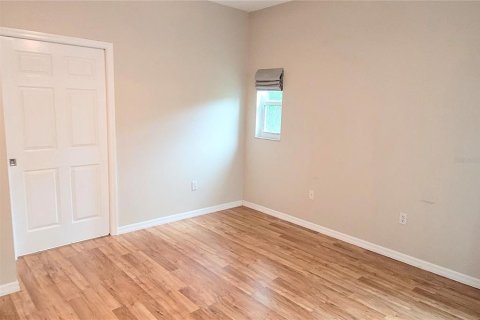 House in Sarasota, Florida 3 bedrooms, 107.86 sq.m. № 2238290 - photo 16