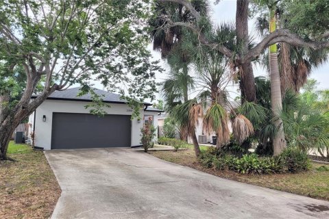 Villa ou maison à Sarasota, Floride 3 chambres, 107.86 m2 № 2238290