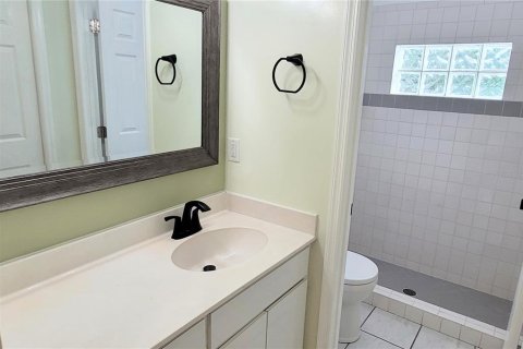 House in Sarasota, Florida 3 bedrooms, 107.86 sq.m. № 2238290 - photo 25