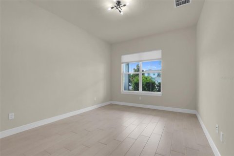 House in Orlando, Florida 7 bedrooms, 486.81 sq.m. № 2395609 - photo 26