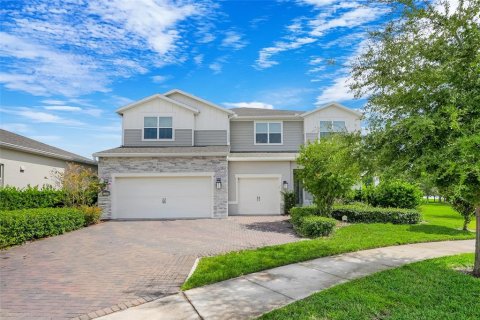 House in Orlando, Florida 7 bedrooms, 486.81 sq.m. № 2395609 - photo 2