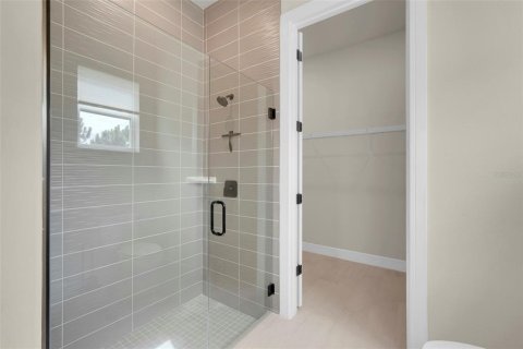 House in Orlando, Florida 7 bedrooms, 486.81 sq.m. № 2395609 - photo 29