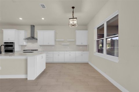 House in Orlando, Florida 7 bedrooms, 486.81 sq.m. № 2395609 - photo 15