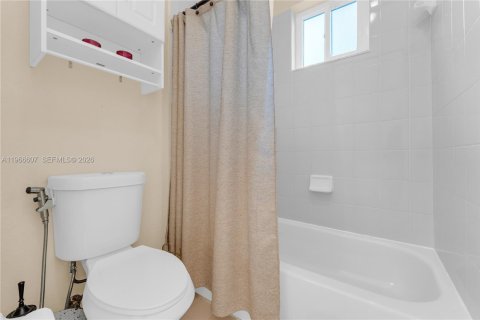 Touwnhouse à louer à Tamarac, Floride: 3 chambres, 132.66 m2 № 2028245 - photo 20