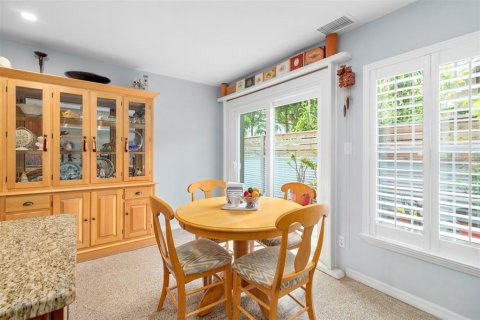 House in Tampa, Florida 3 bedrooms, 116.31 sq.m. № 2400343 - photo 10