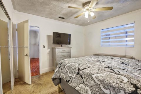 Villa ou maison à vendre à Miami Gardens, Floride: 4 chambres, 111.48 m2 № 1955973 - photo 10