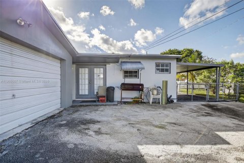 Villa ou maison à vendre à Miami Gardens, Floride: 4 chambres, 111.48 m2 № 1955973 - photo 26