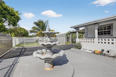 Villa ou maison à vendre à Miami Gardens, Floride: 4 chambres, 111.48 m2 № 1955973 - photo 20