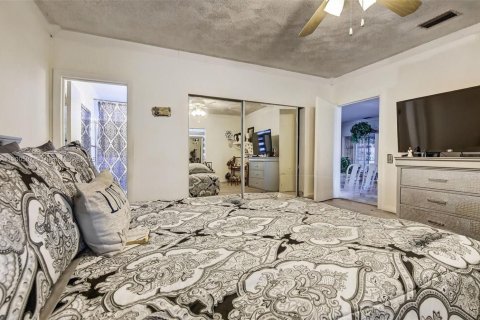 Villa ou maison à vendre à Miami Gardens, Floride: 4 chambres, 111.48 m2 № 1955973 - photo 11