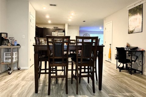 House in Jacksonville, Florida 4 bedrooms, 154.22 sq.m. № 2123342 - photo 19