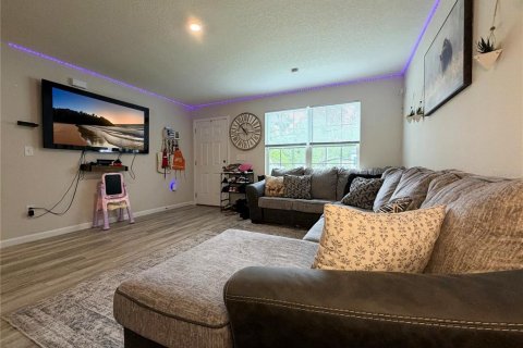 House in Jacksonville, Florida 4 bedrooms, 154.22 sq.m. № 2123342 - photo 23