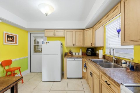 House in Rotonda, Florida 2 bedrooms, 148.27 sq.m. № 2121990 - photo 22