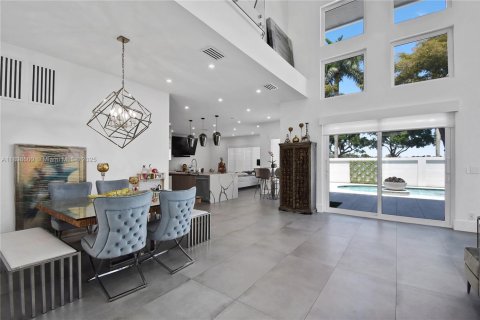 Villa ou maison à vendre à Boca Raton, Floride: 4 chambres, 366.59 m2 № 1850892 - photo 11