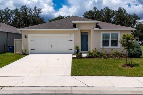 House in Davenport, Florida 4 bedrooms, 174.84 sq.m. № 2398743 - photo 2