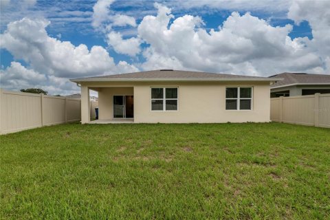 House in Davenport, Florida 4 bedrooms, 174.84 sq.m. № 2398743 - photo 8