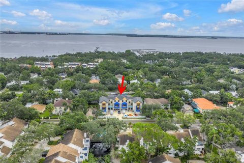 Touwnhouse à vendre à Tampa, Floride: 4 chambres, 279.73 m2 № 1815334 - photo 5