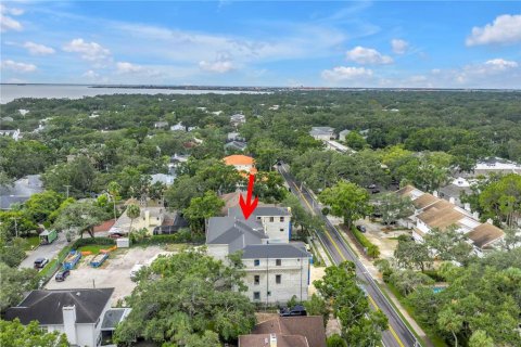 Adosado en venta en Tampa, Florida, 4 dormitorios, 279.73 m2 № 1815334 - foto 7
