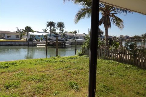 Immobilier commercial à vendre à Madeira Beach, Floride: 7 chambres, 183.95 m2 № 2134887 - photo 6