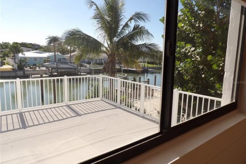 Immobilier commercial à vendre à Madeira Beach, Floride: 7 chambres, 183.95 m2 № 2134887 - photo 20