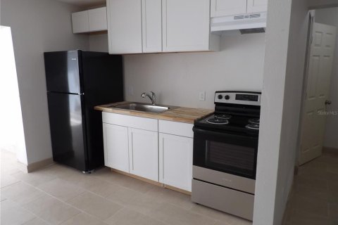 Immobilier commercial à vendre à Madeira Beach, Floride: 7 chambres, 183.95 m2 № 2134887 - photo 7