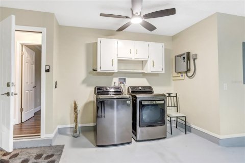 House in Winter Springs, Florida 3 bedrooms, 187.85 sq.m. № 1757686 - photo 24