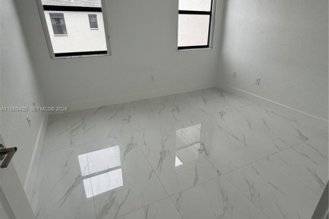 Townhouse in Homestead, Florida 3 bedrooms, 123.65 sq.m. № 2027597 - photo 8