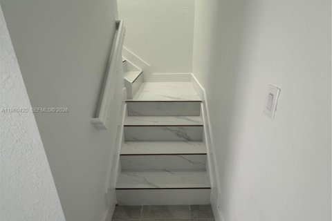 Townhouse in Homestead, Florida 3 bedrooms, 123.65 sq.m. № 2027597 - photo 6