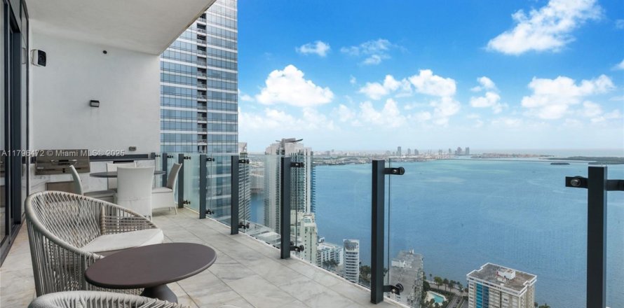 Condo à Miami, Floride, 4 chambres № 1715370