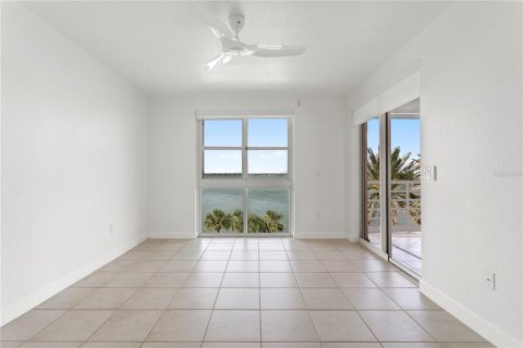 Condominio en venta en Saint Petersburg, Florida, 3 dormitorios, 170.29 m2 № 1911144 - foto 17