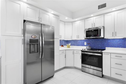 Condominio en venta en Saint Petersburg, Florida, 3 dormitorios, 170.29 m2 № 1911144 - foto 10