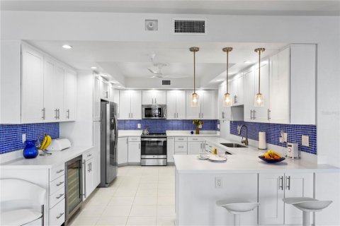 Condominio en venta en Saint Petersburg, Florida, 3 dormitorios, 170.29 m2 № 1911144 - foto 6