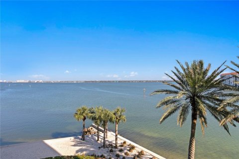 Condominio en venta en Saint Petersburg, Florida, 3 dormitorios, 170.29 m2 № 1911144 - foto 28
