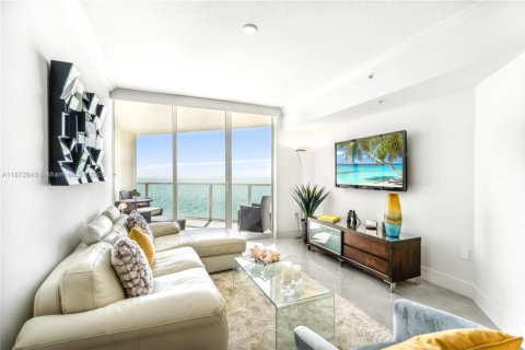 Condo in Sunny Isles Beach, Florida, 1 bedroom  № 2036773 - photo 5