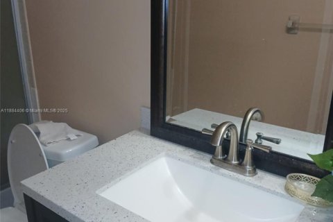 Townhouse in Miramar, Florida 2 bedrooms, 97.55 sq.m. № 1931142 - photo 9