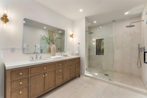Villa ou maison à vendre à Pinecrest, Floride: 4 chambres, 286.42 m2 № 2020079 - photo 13