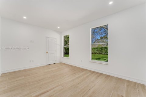 Villa ou maison à vendre à Pinecrest, Floride: 4 chambres, 286.42 m2 № 2020079 - photo 19