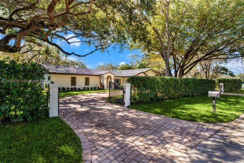 Villa ou maison à vendre à Pinecrest, Floride: 4 chambres, 286.42 m2 № 2020079 - photo 28