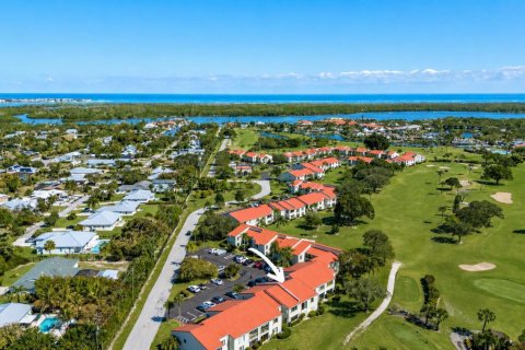 Condo in Stuart, Florida, 2 bedrooms  № 2243658