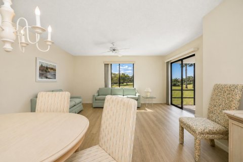 Condo in Stuart, Florida, 2 bedrooms № 2243658 - photo 11