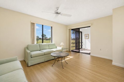 Condo in Stuart, Florida, 2 bedrooms № 2243658 - photo 13